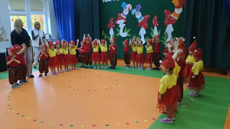 566527396_1459145298496216_1397938142500880572_n