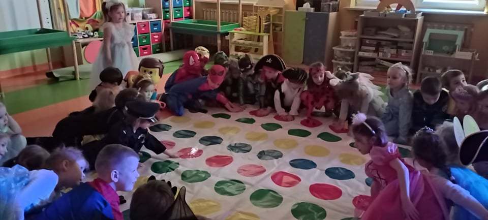 273695193_2004534463048688_7203525908716545279_n