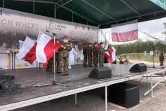 Cross z historią w tle 