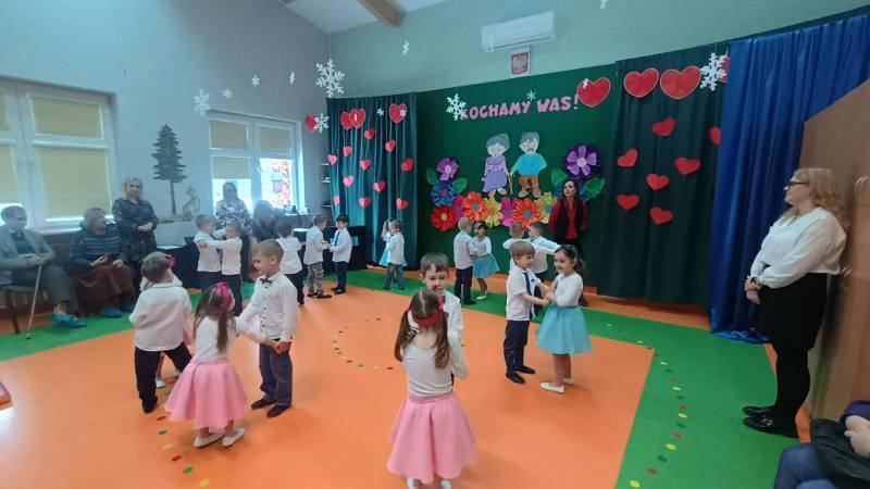 617505738_911394271416686_9176818177245391391_n