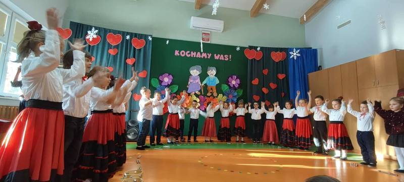 615358070_909877918234988_8935263418165630161_n