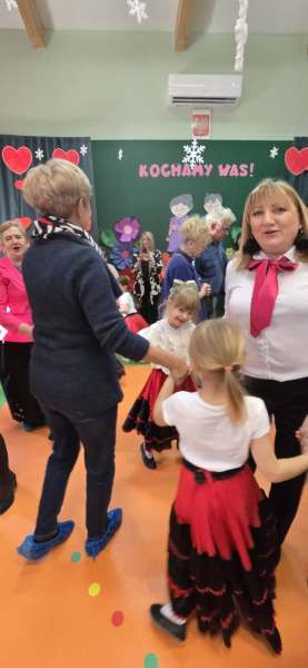 615561951_909883001567813_7941436504288056035_n