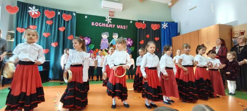 615871525_909878308234949_219956639416843694_n