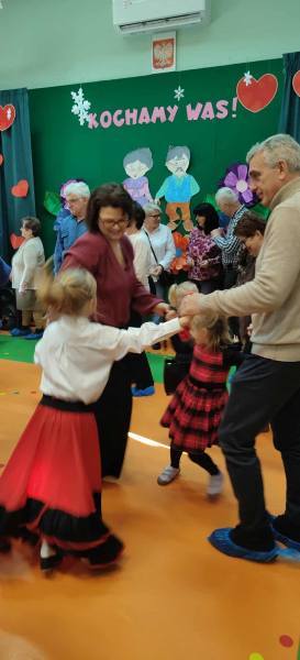 616186696_909879231568190_463146285148898787_n