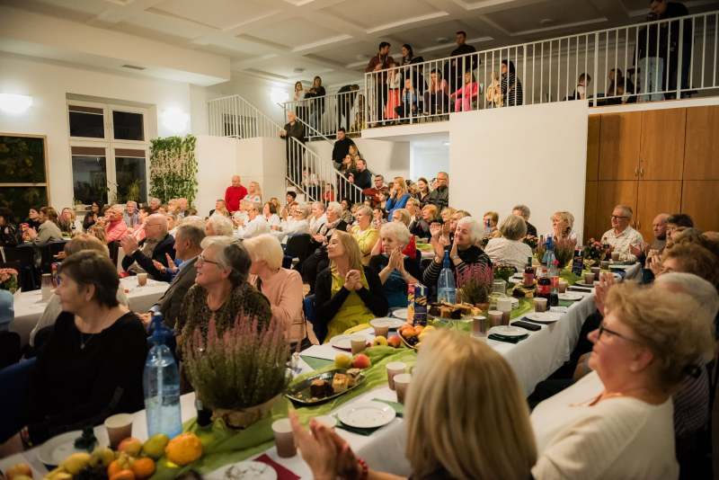 d825af34-23a5-405a-bec8-d59064cb9348