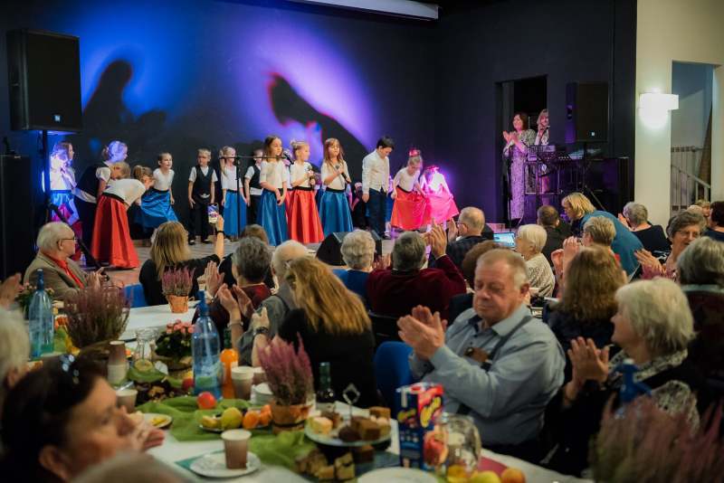 e9857d40-b450-439f-9a73-4133da51b23a