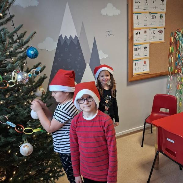 594822010_880905691132211_3183307097264387353_n