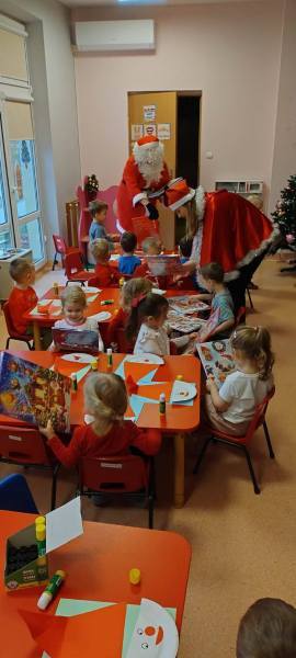 595722115_880903084465805_2876736391821588521_n