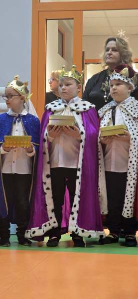 600036333_889281510294629_5069619374326455341_n