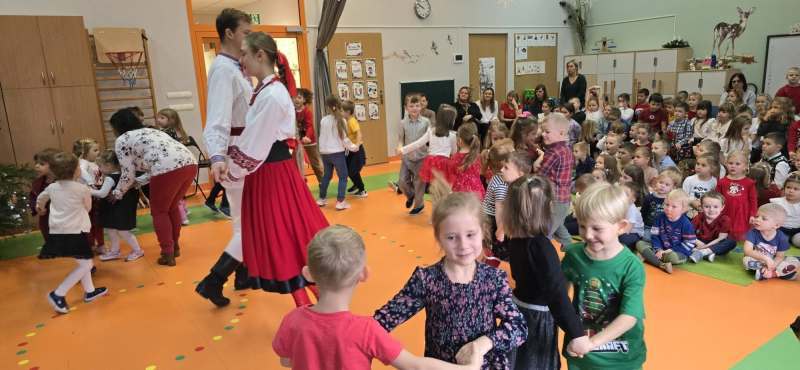 600350328_889277736961673_7367295673592219699_n