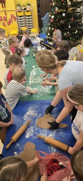 599950960_887295667159880_8558309478910186256_n