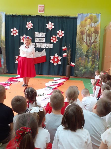 279566975_1370958506746494_4149657990324495610_n