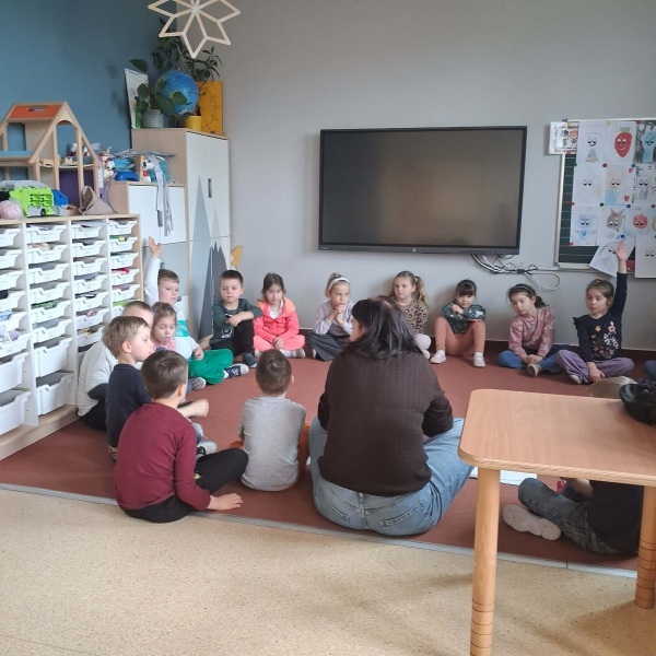 637013449_925516486637709_7976298700363583164_n