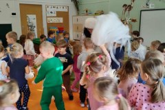 Spotkanie z panią Zimą oddziały I, II, III