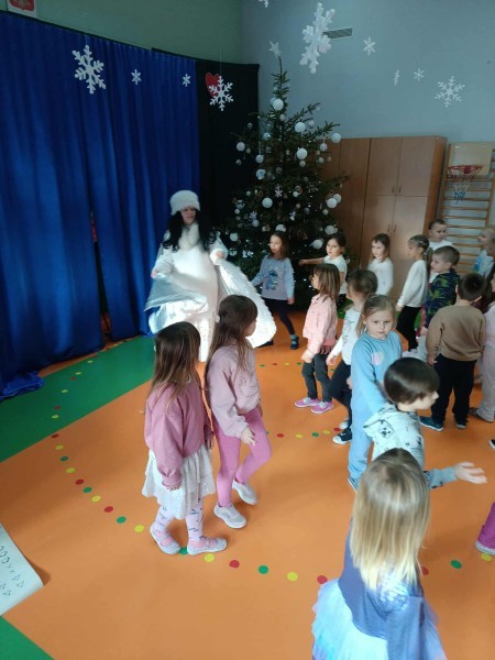 610972617_2095167147942499_3102055999777053886_n