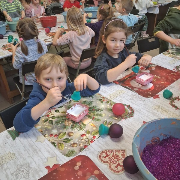 589093621_874220758467371_520540815109712480