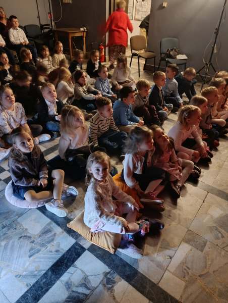 646151423_1713505393391343_1087615950140494591_n