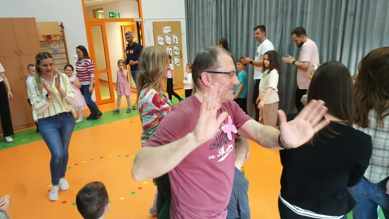 642606141_917132244556735_2094681055499981645_n